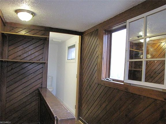 5th image of 615 Fig Dr