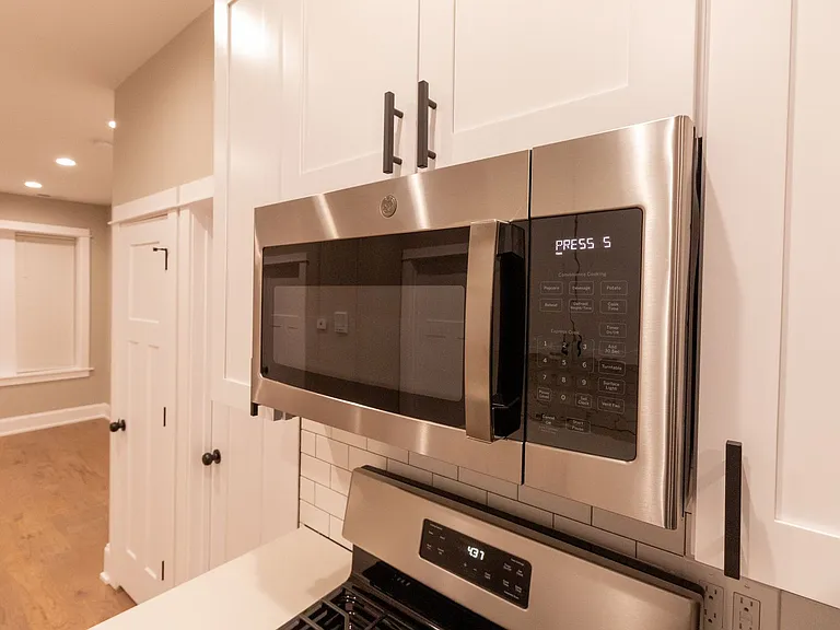 Avondale Building with All Renovated Units — Photo 9