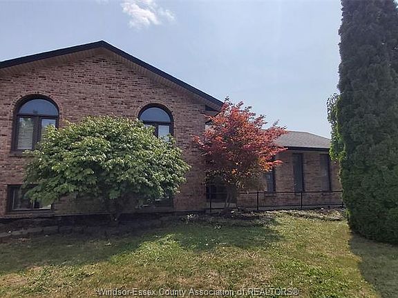 2nd image of 8339 Kingston Cres