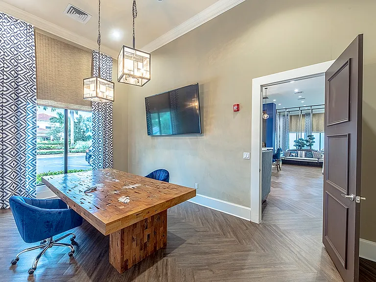 The Hamptons at Palm Beach Gardens Apartments — Photo 35