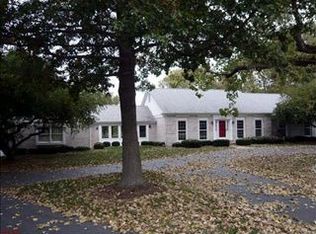 216 Sunway Ln, Saint Louis, MO 63141