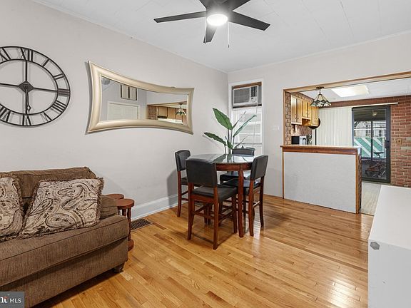 4th image of 2756 Plum St
