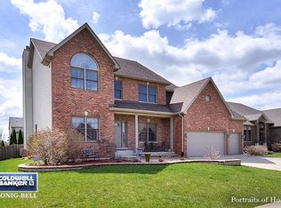 348 Andover Dr, Oswego, IL 60543