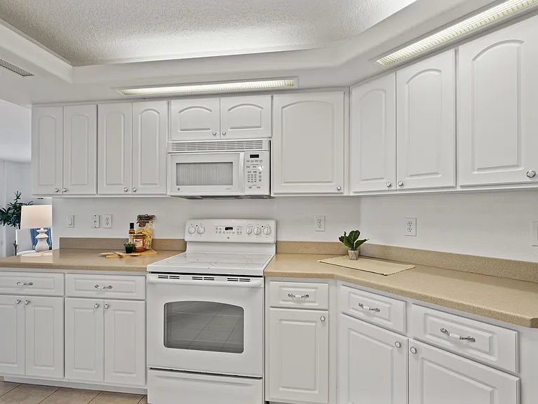820 Del Rio Way #504 — Photo 16