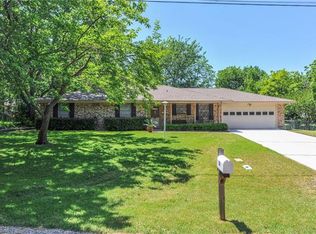 301 Rickey Cyn, Desoto, TX 75115