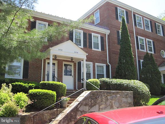 3rd image of 2836 S Abingdon St