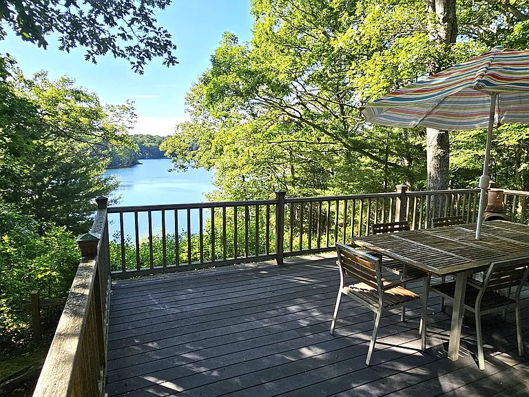 390 Hatchville Rd — Photo 2