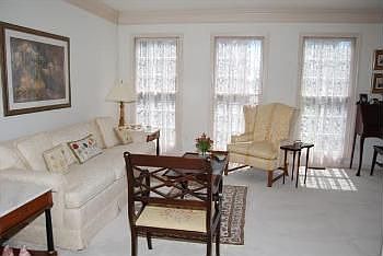 3rd image of 46562 Glengarry Blvd