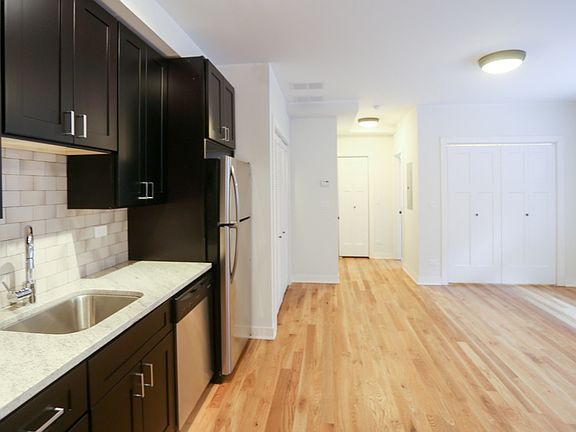 5th image of 2203 W Eastwood Ave #En3