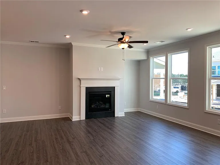 6025 Stella Dr — Photo 5