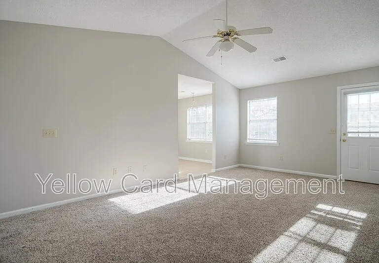 82 Crosby Dr — Photo 26