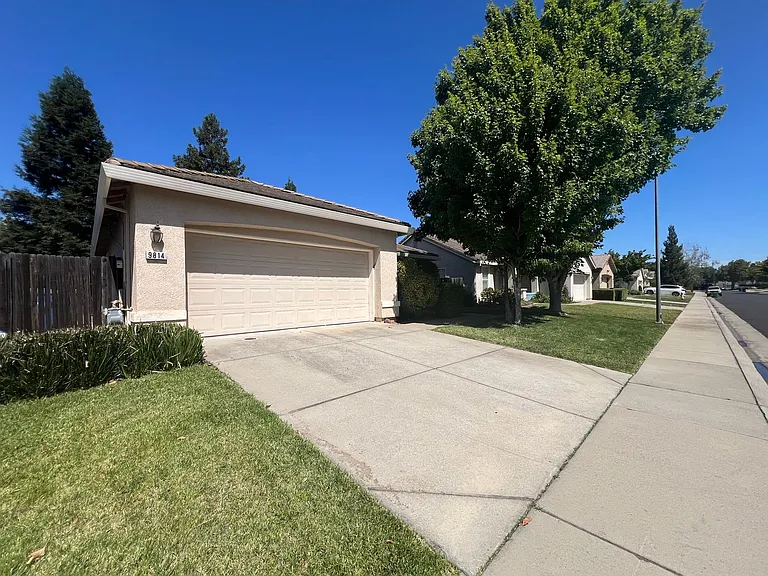 9814 Paso Fino Way — Photo 3
