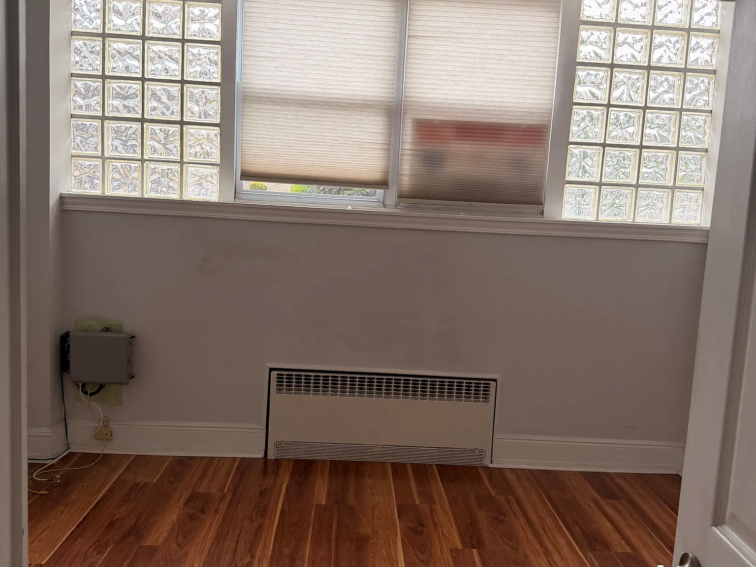 1 bed, 700 sqft, $1,700 — Photo 3