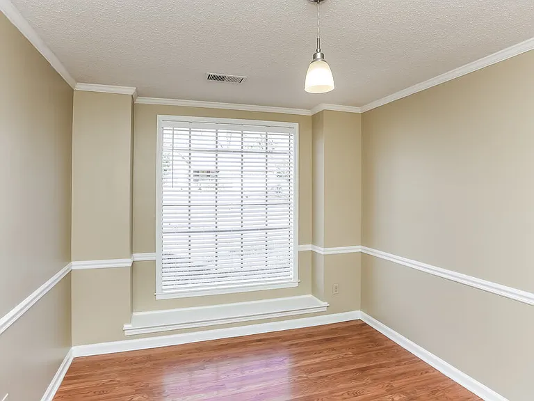 8123 Cairn Dr — Photo 7