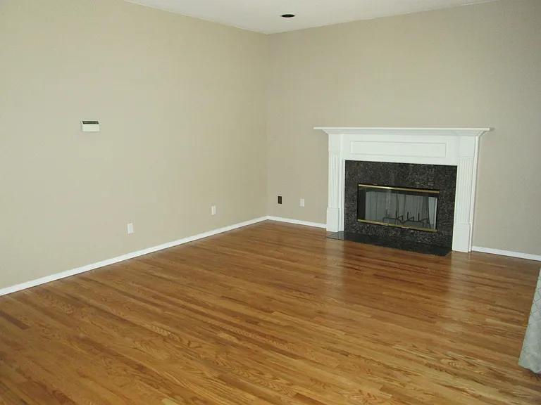 12540 NW Brimpton Ct — Photo 7