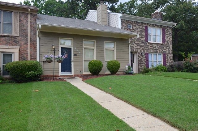1st image of 6721 Steeplechase Dr NW