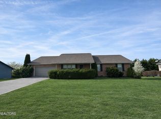 1613 Jasmine Trl, Sevierville, TN 37862