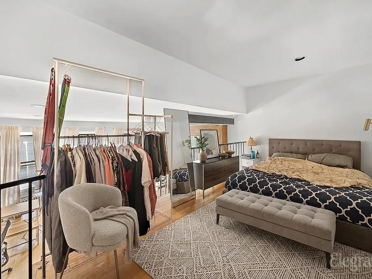 43 W 85th St #2A — Photo 3