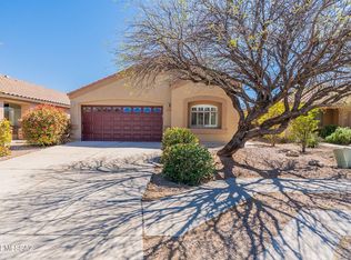 10468 E Oakbrook St, Tucson, AZ 85747