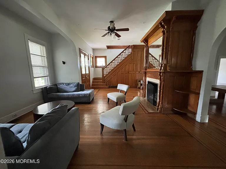 64 Hollywood Ave — Photo 14