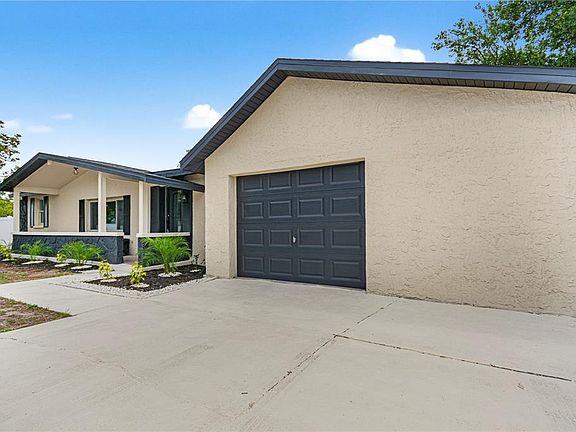 3rd image of 4440 Cadbury Rd