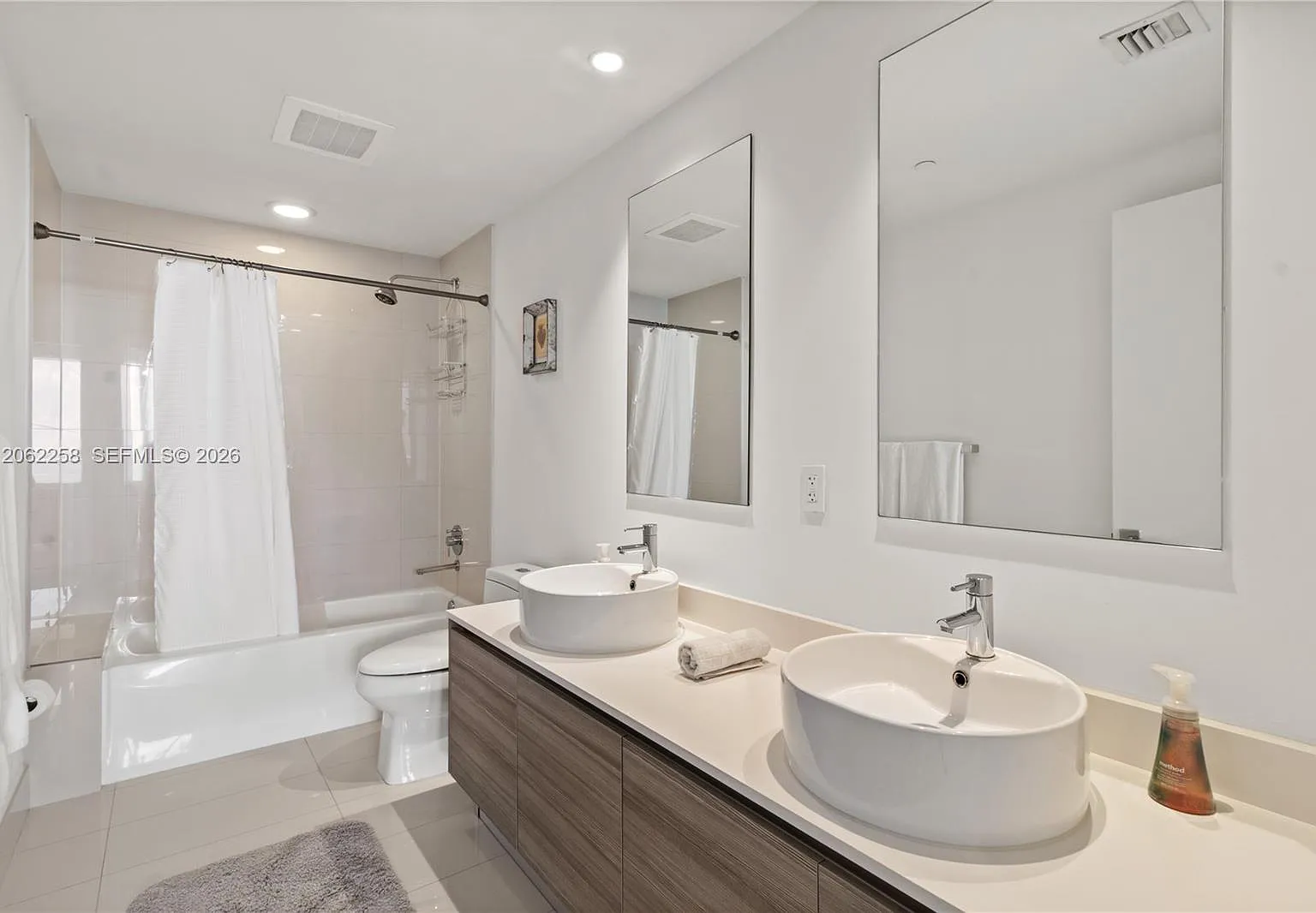 2 bed, 1081 sqft, $6,500 — Photo 4
