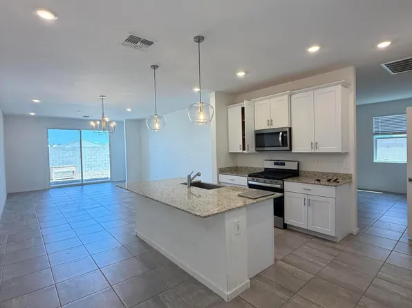 3068 E Lilly Jane Way, San Tan Valley, AZ 85143