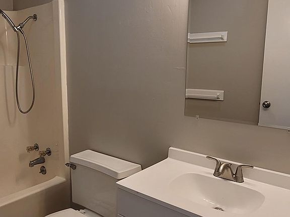 3rd image of 157 Highlander Dr #B