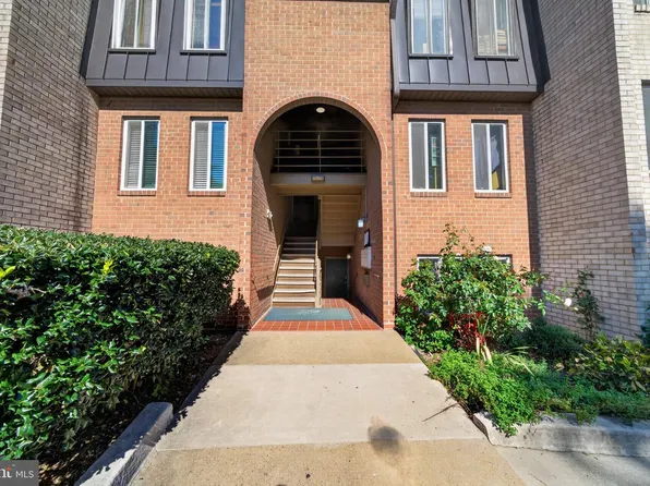 5000 7th Rd S APT 101, Arlington, VA 22204