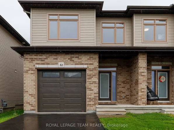 32 Berryman St, Carleton Place, ON K7C 0H6