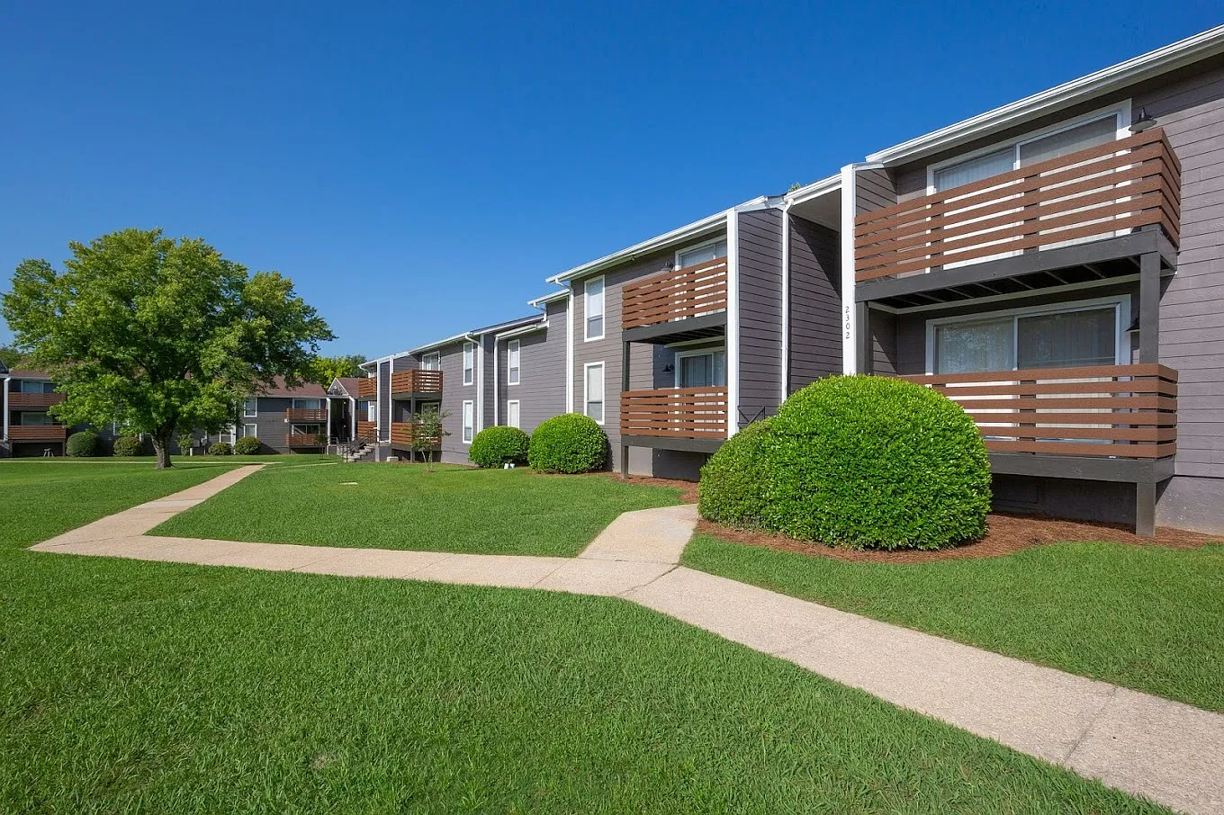 The Raintree Apartments — Photo 4