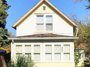 207 9th St NW, Devils Lake, ND 58301