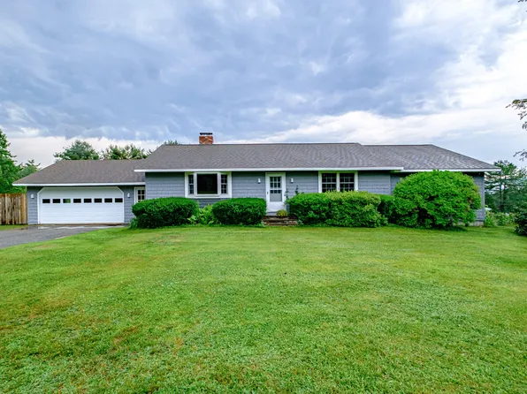 704 Brighton Hill Road, Minot, ME 04258