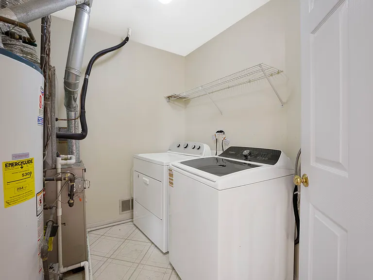 3073 Kentshire Cir — Photo 9
