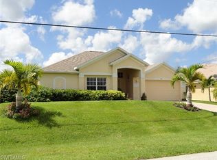 702 NW 3rd Ter, Cape Coral, FL 33993