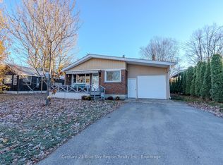 994 Premier Rd, North Bay, ON P1A2H8