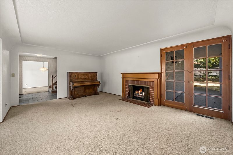 2nd image of 3129 Sylvia Boulevard S