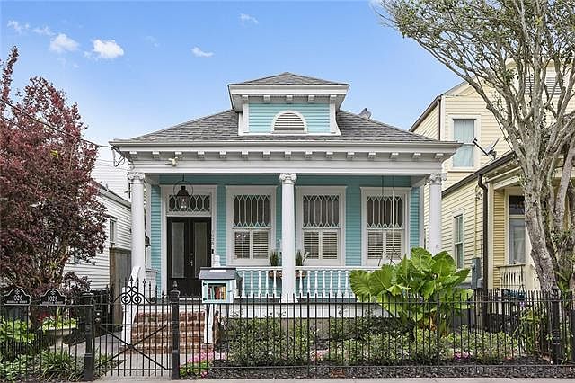1st image of 1028 Arabella St