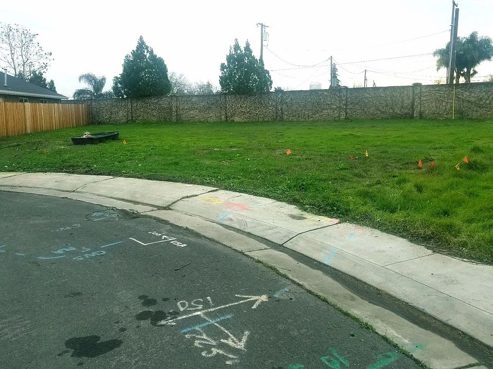 1st image of 160 Visalia Ct