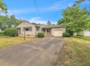 37 Hathorne, Agawam, MA 01001