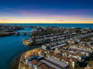 1 Windrush Blvd APT 21, Indian Rocks Beach, FL 33785