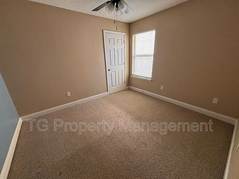 14160 Fish Eagle Dr E — Photo 11