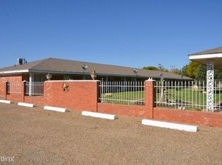 1406 E 1st St, Dumas, TX 79029