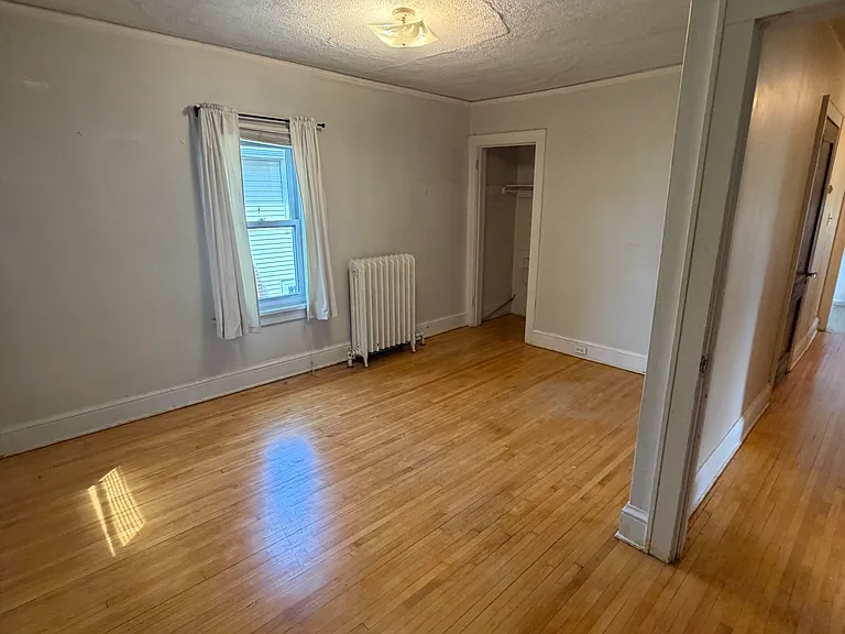 1828 Woodland Ave — Photo 2