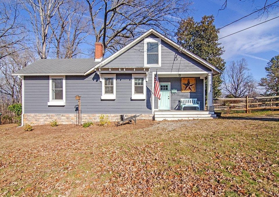 1st image of 926 Lake Dr