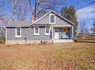 926 Lake Dr, Bedford, VA 24523