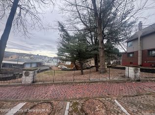 817 Court St, Scranton, PA 18508
