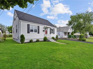 92 Boxwood Ave, Cranston, RI 02910