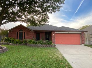 113 Canterbury Dr, Saginaw, TX 76179