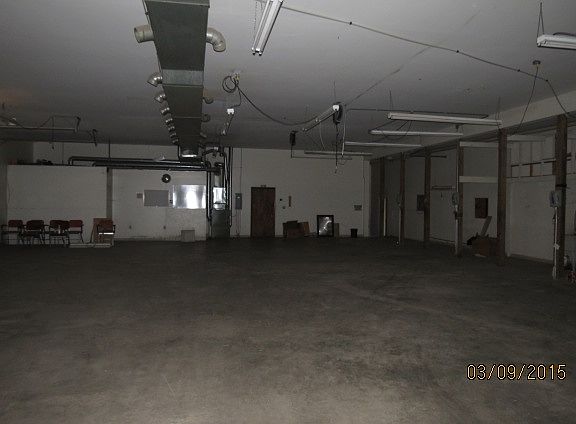 2nd image of 211 S Railroad St